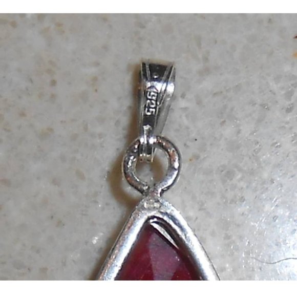 real RUBY sterling silver pendant SJ986-43-4 - Picture 3 of 3